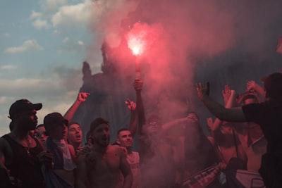 ملخص مباراة ليفربول ضد توتنهام اليوممواجهة مثيرة في الدوري الإنجليزي